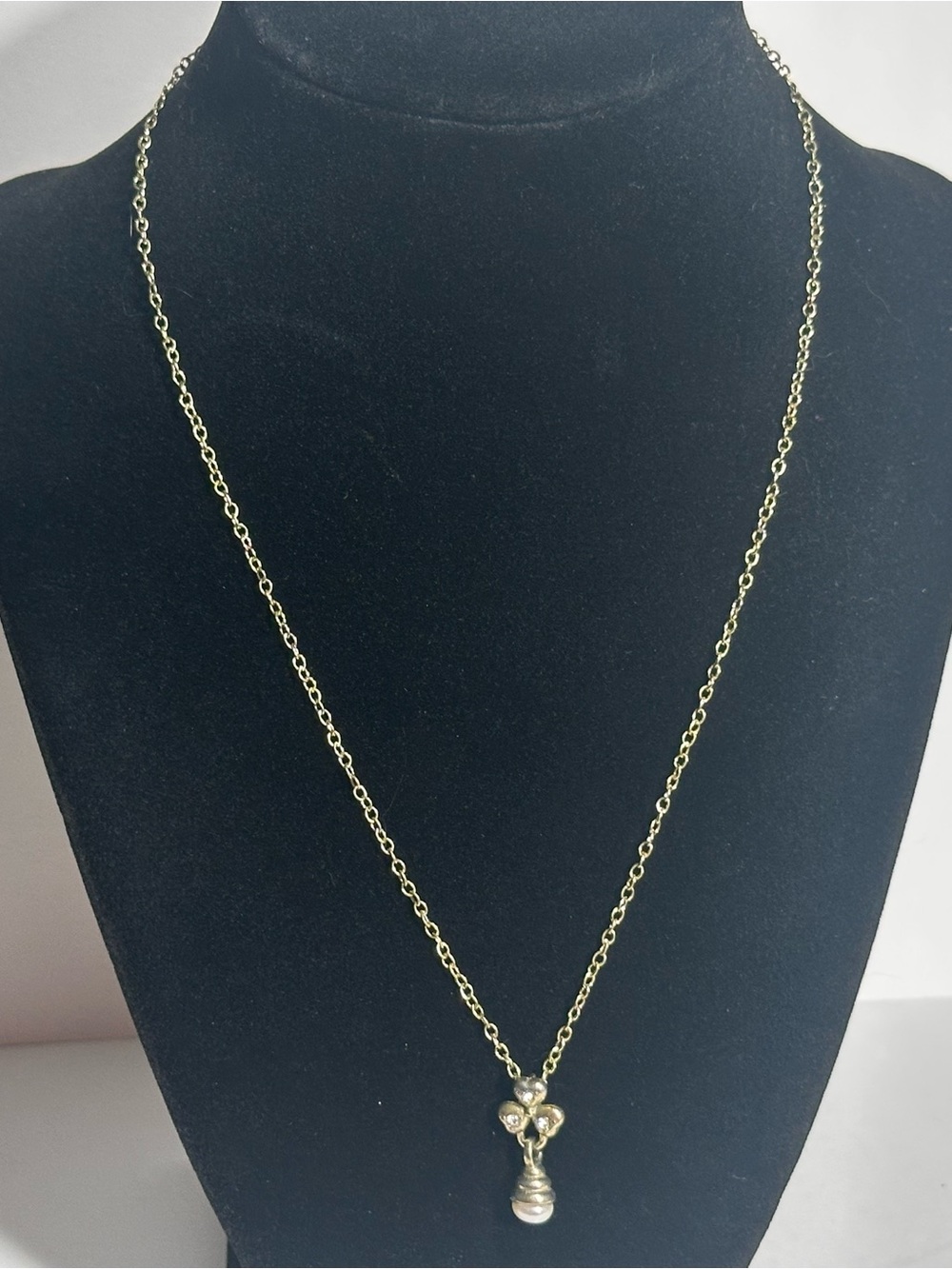 Pearl & Rhinestone Heart Pendant Necklace Gold Tone Chain 18 inch Classic Retro
